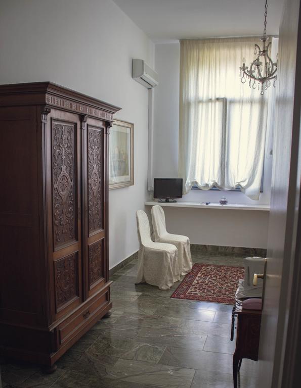 Villa Carrer Порто-Виро Номер фото